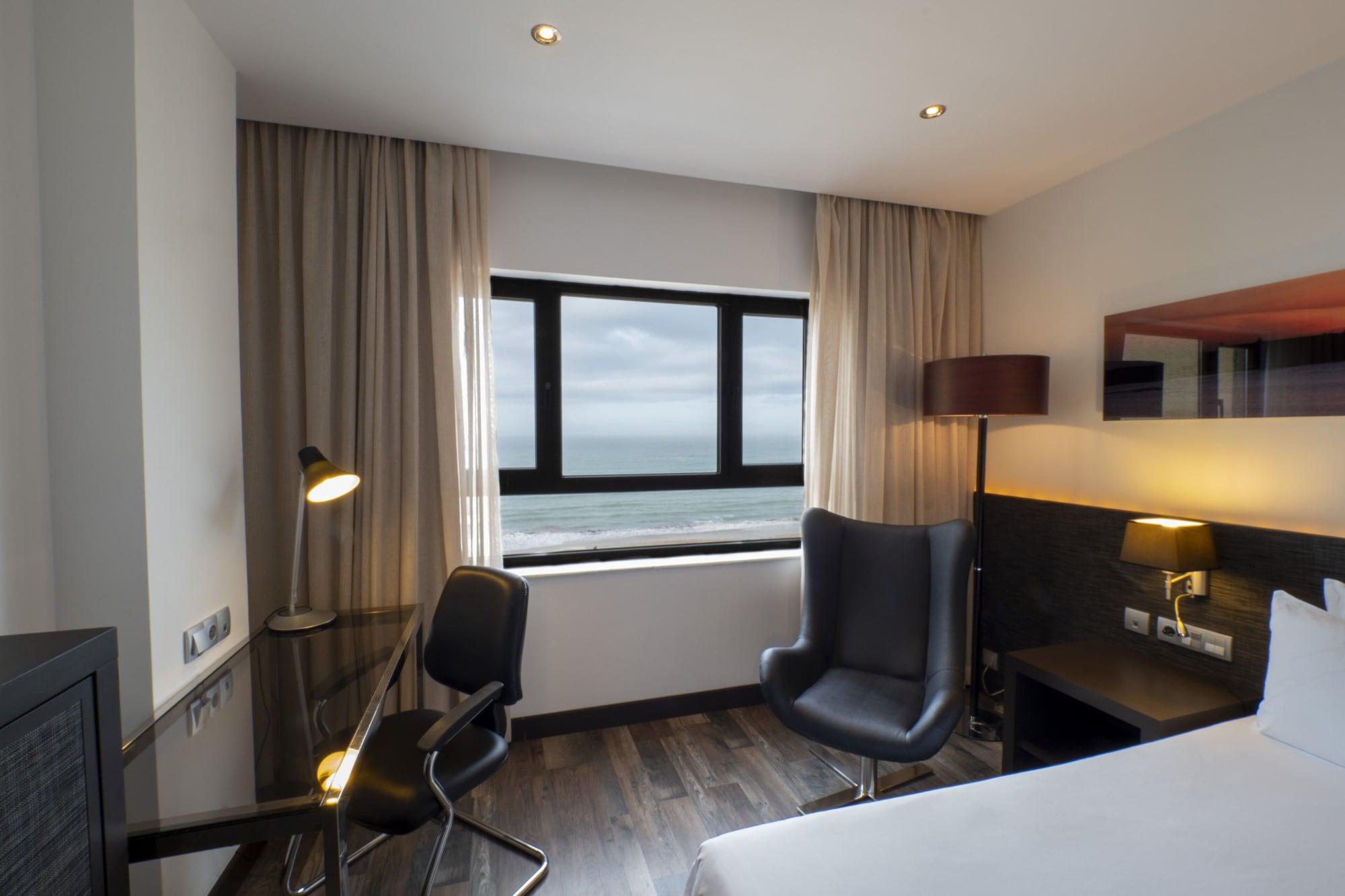 Hotel Cadiz Paseo Del Mar, Affiliated By Melia מראה חיצוני תמונה