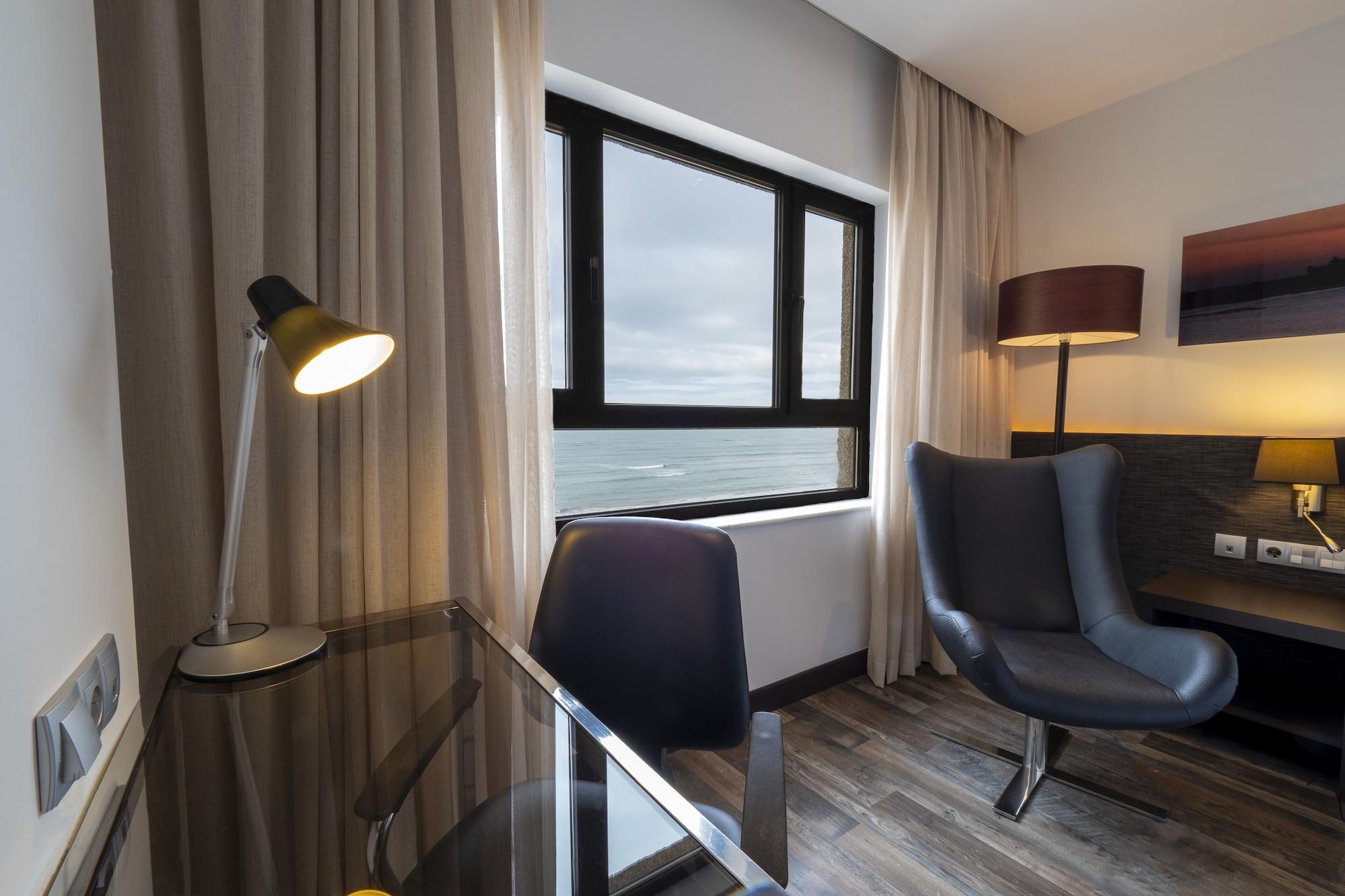 Hotel Cadiz Paseo Del Mar, Affiliated By Melia מראה חיצוני תמונה