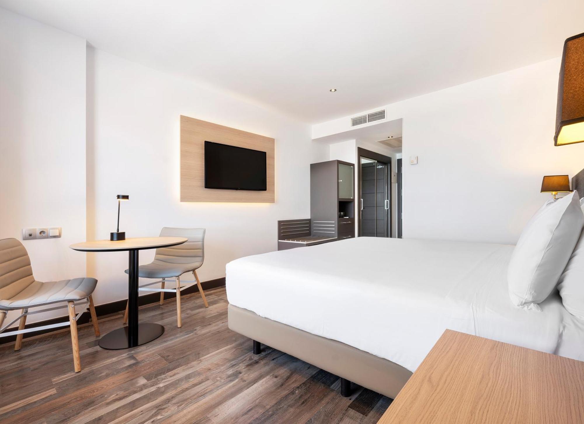 Hotel Cadiz Paseo Del Mar, Affiliated By Melia מראה חיצוני תמונה