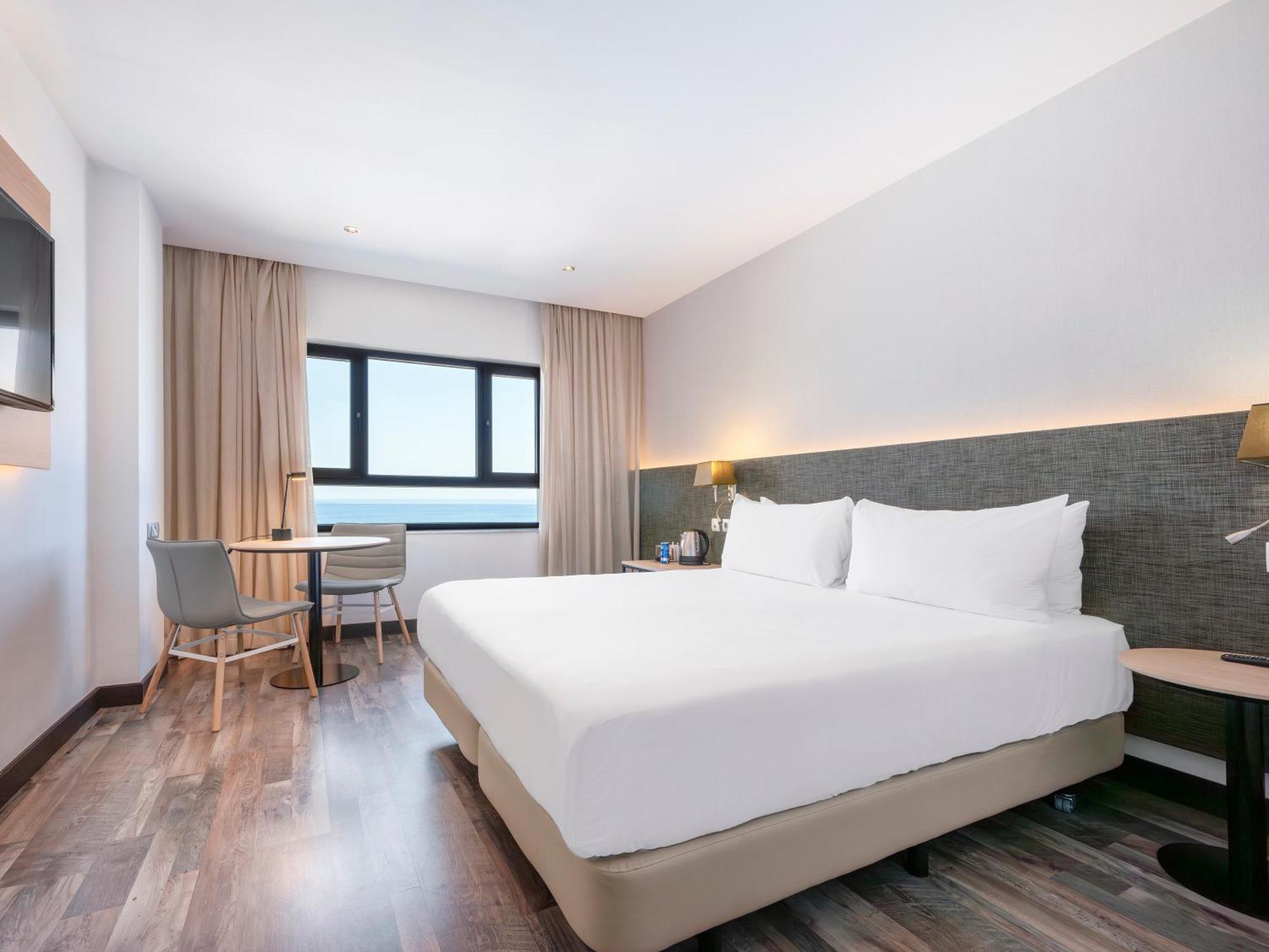 Hotel Cadiz Paseo Del Mar, Affiliated By Melia מראה חיצוני תמונה