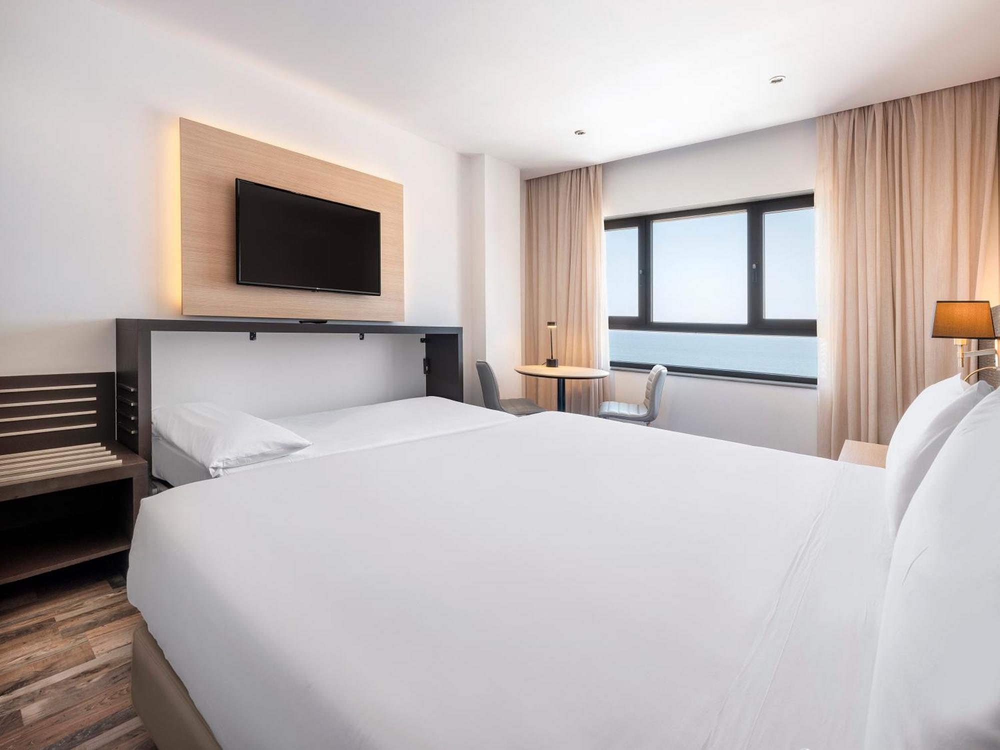 Hotel Cadiz Paseo Del Mar, Affiliated By Melia מראה חיצוני תמונה