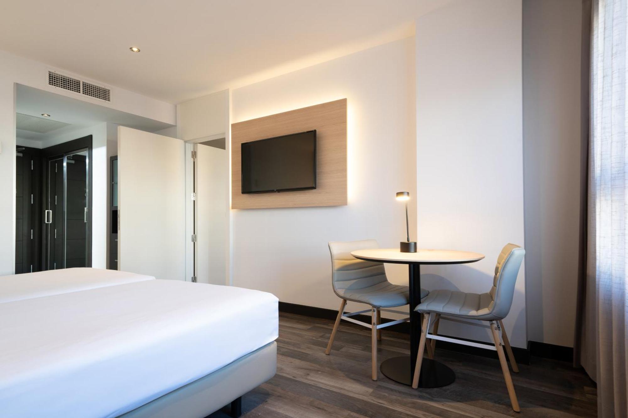 Hotel Cadiz Paseo Del Mar, Affiliated By Melia מראה חיצוני תמונה