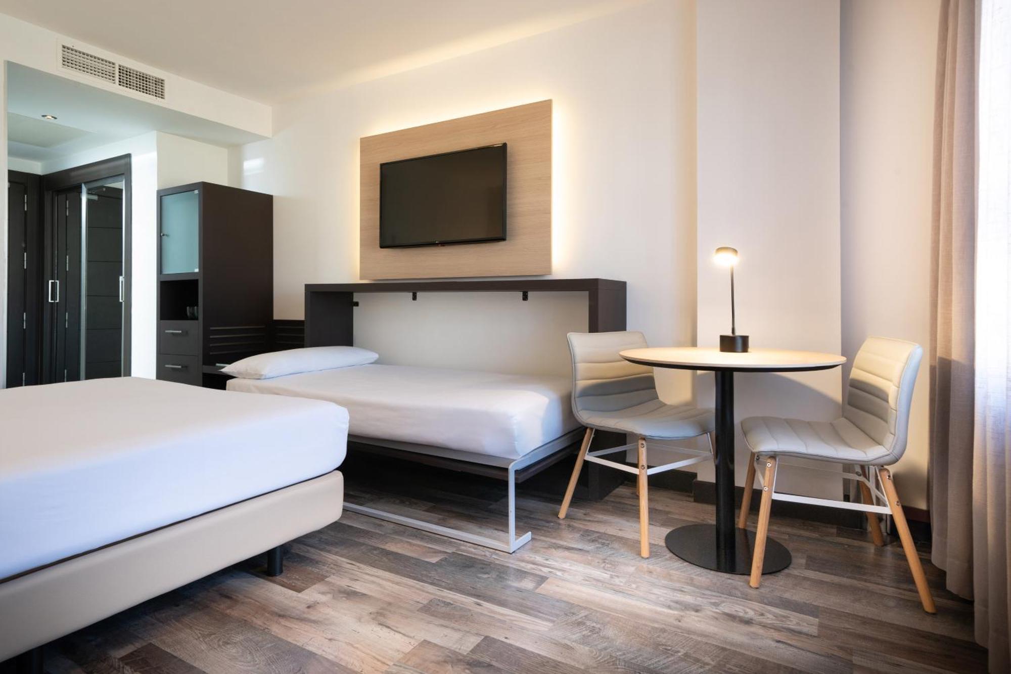 Hotel Cadiz Paseo Del Mar, Affiliated By Melia מראה חיצוני תמונה