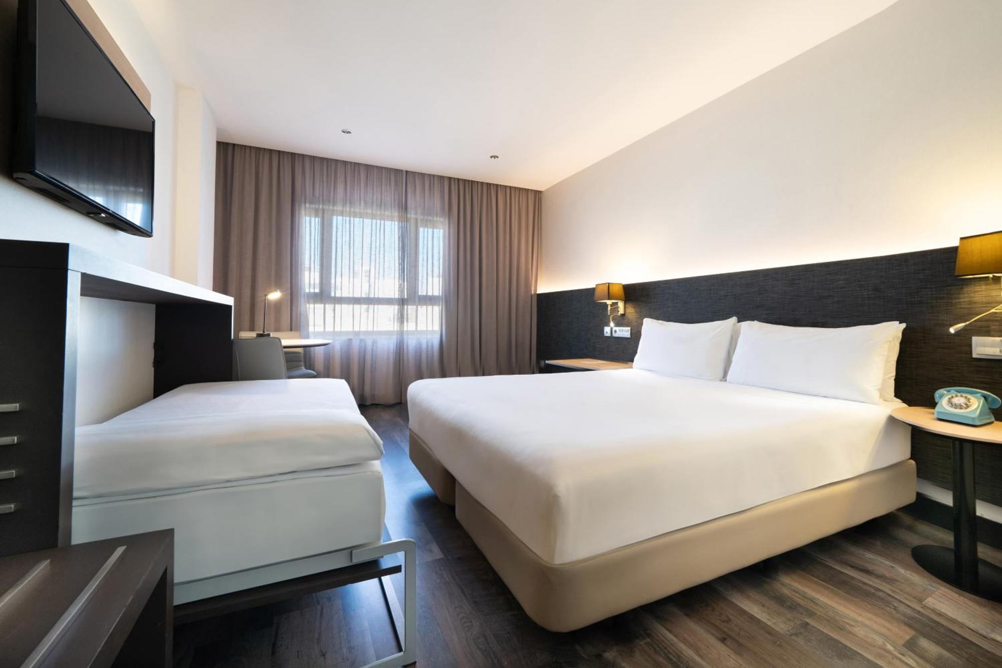 Hotel Cadiz Paseo Del Mar, Affiliated By Melia מראה חיצוני תמונה