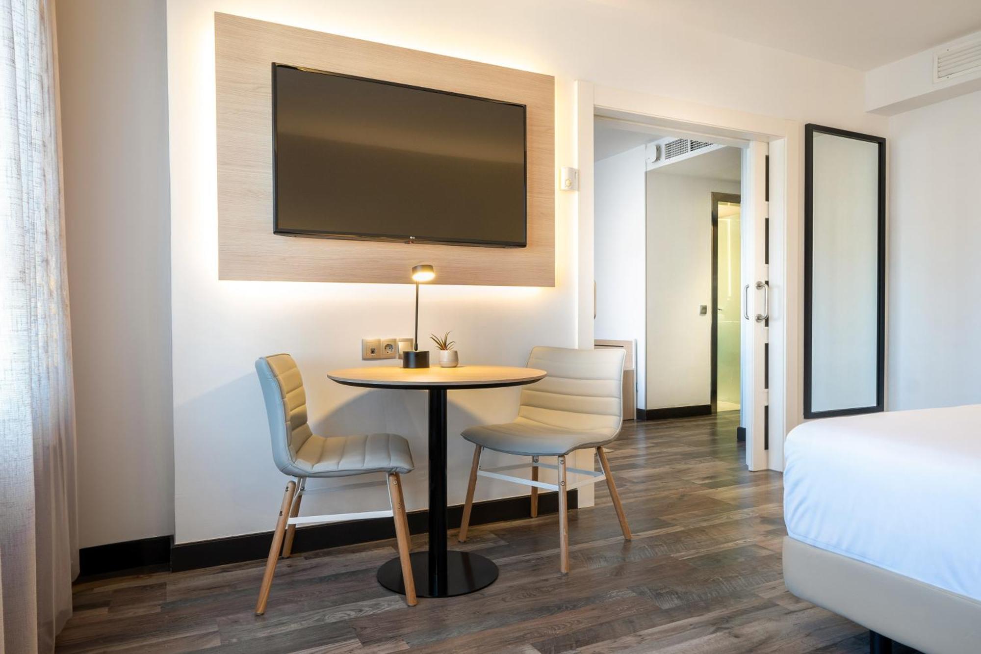 Hotel Cadiz Paseo Del Mar, Affiliated By Melia מראה חיצוני תמונה