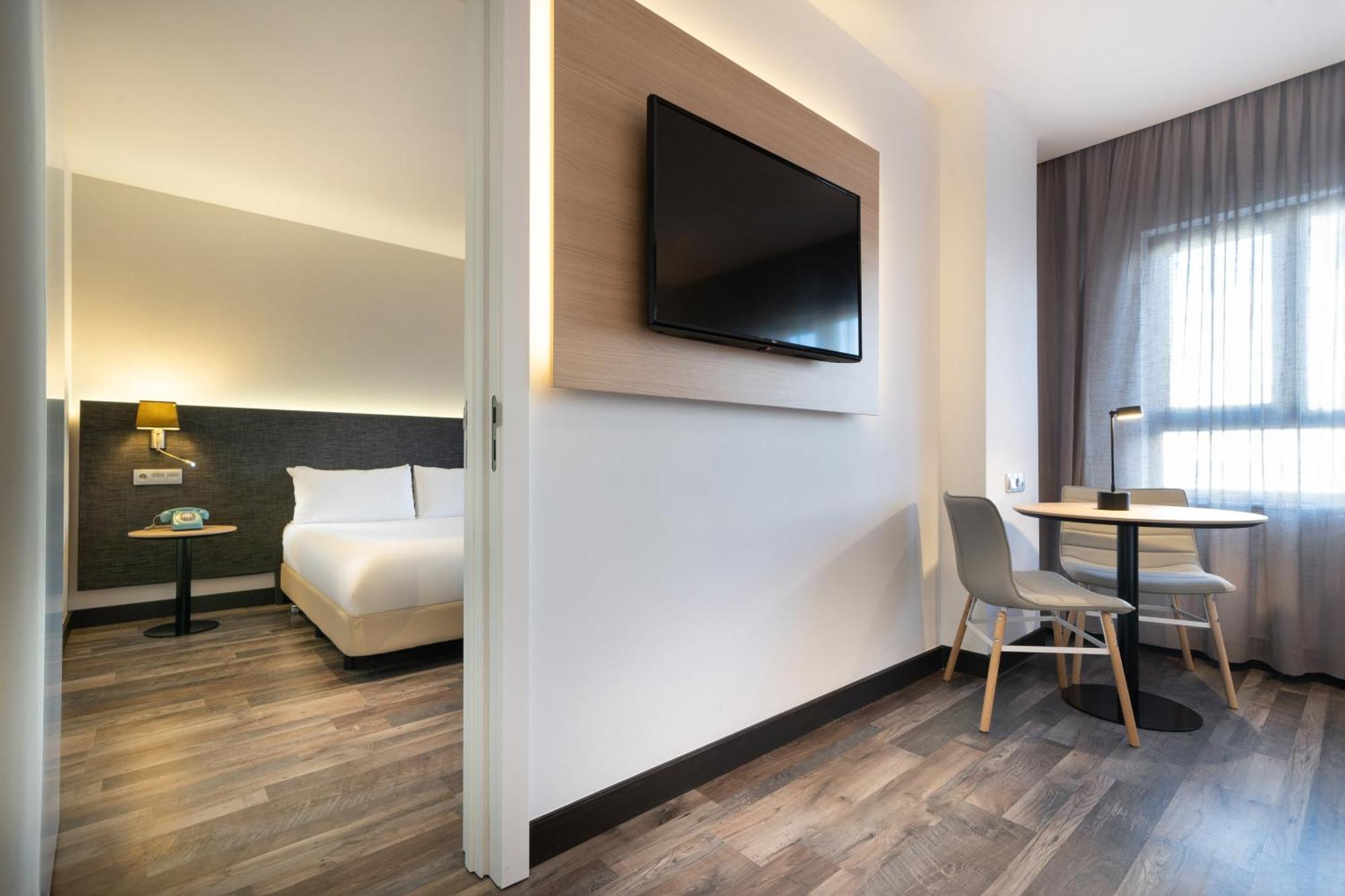 Hotel Cadiz Paseo Del Mar, Affiliated By Melia מראה חיצוני תמונה