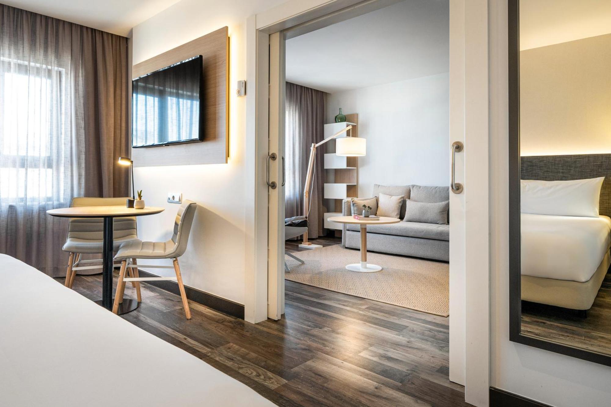Hotel Cadiz Paseo Del Mar, Affiliated By Melia מראה חיצוני תמונה