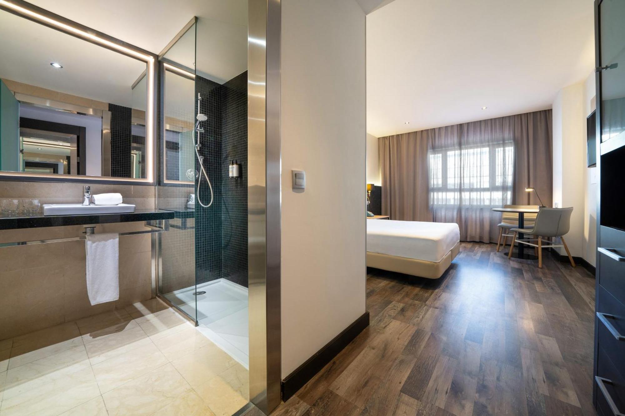 Hotel Cadiz Paseo Del Mar, Affiliated By Melia מראה חיצוני תמונה