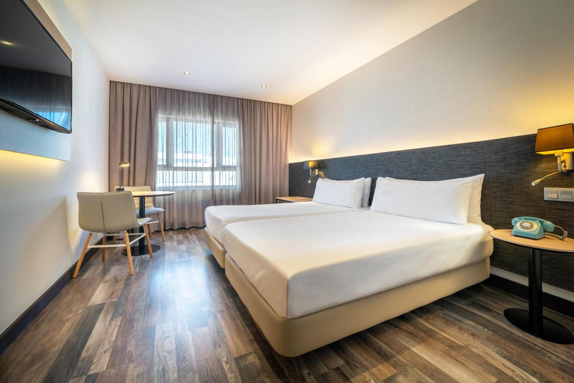 Hotel Cadiz Paseo Del Mar, Affiliated By Melia מראה חיצוני תמונה
